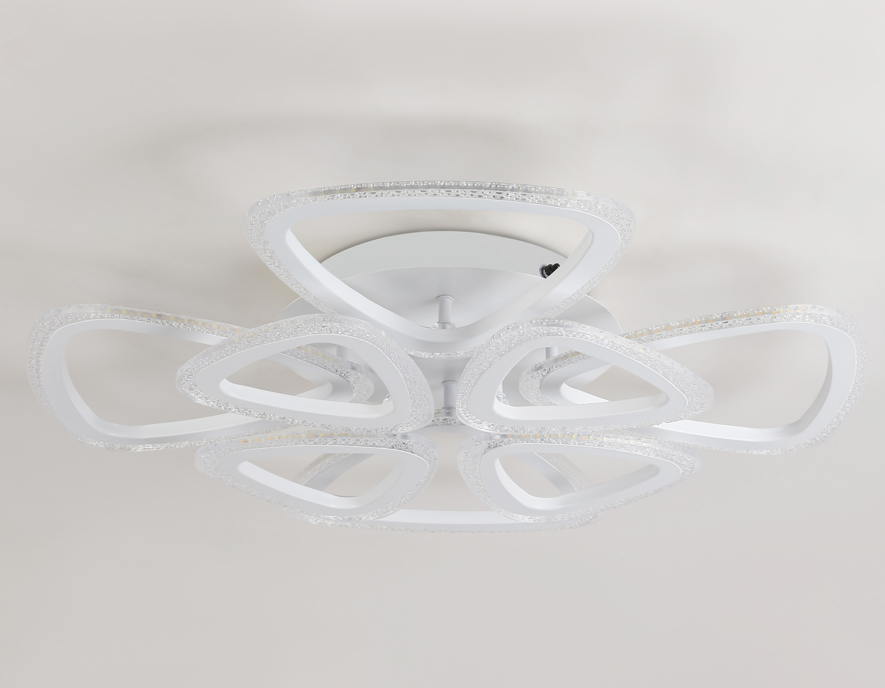 FA4515/4+4 WH белый 106W 4200K/3000K/6400K D640*125 (ПДУ ИК)