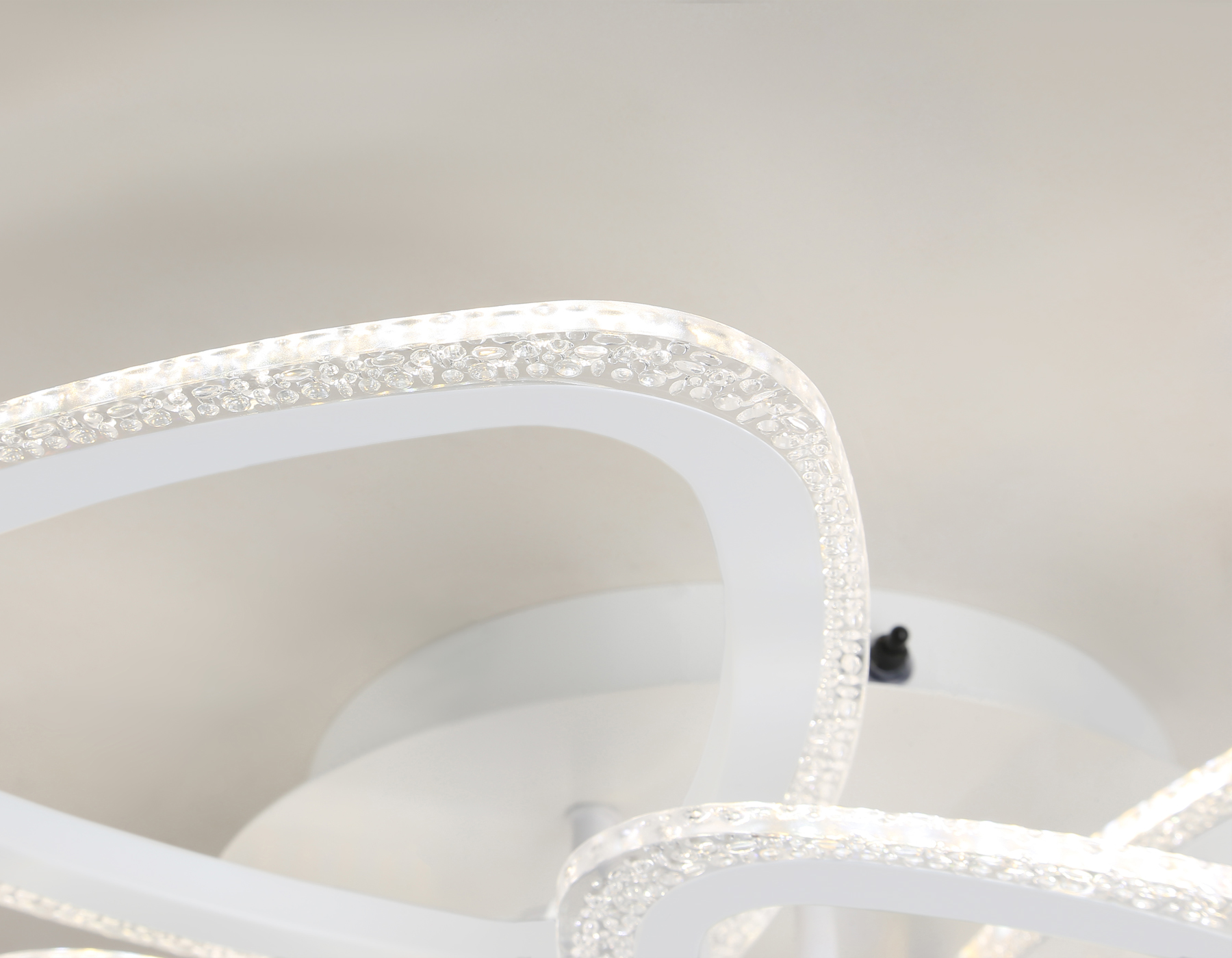 FA4515/4+4 WH белый 106W 4200K/3000K/6400K D640*125 (ПДУ ИК)