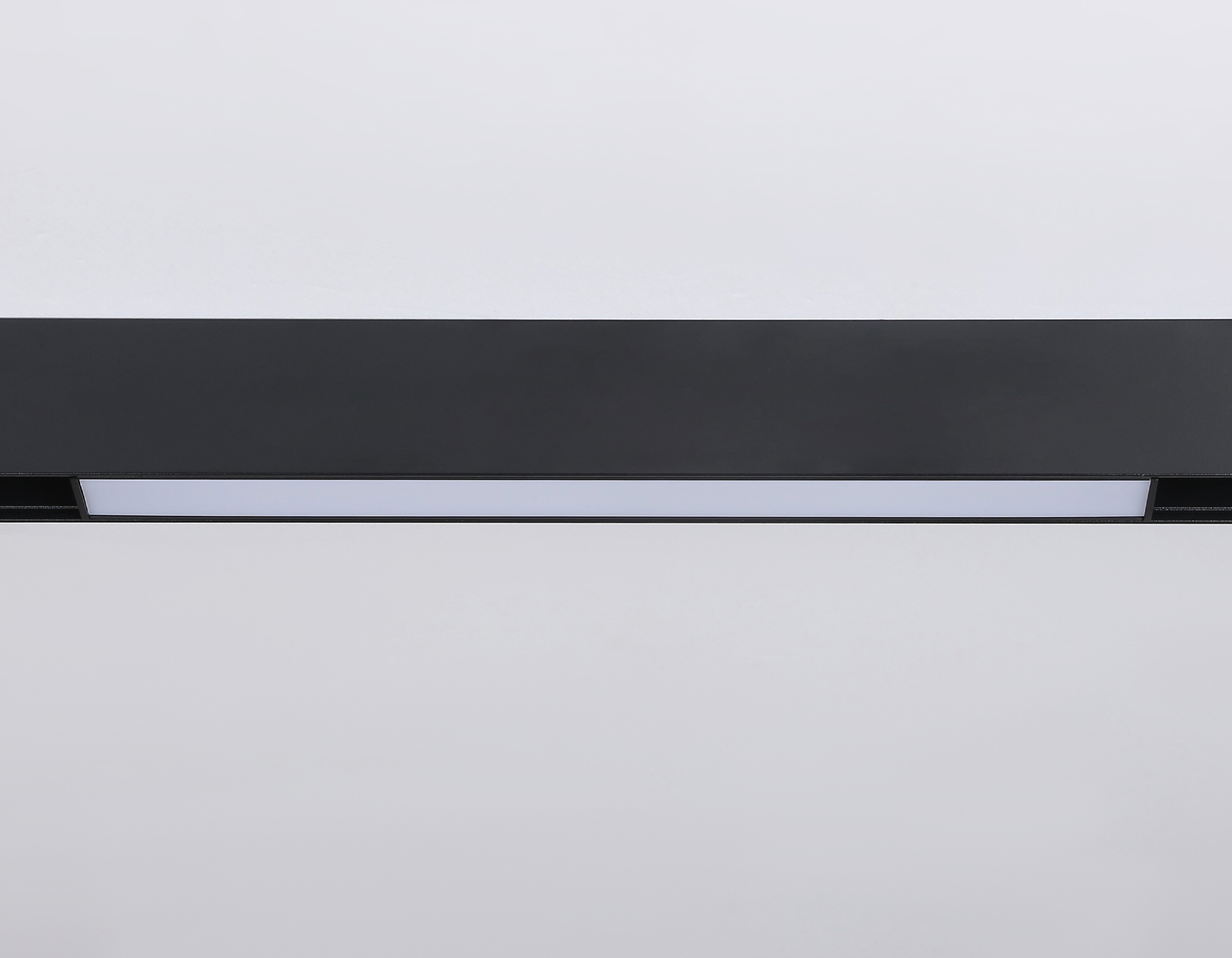 GL4004 BK черный IP20 12W 4200K 48V 300*22*45