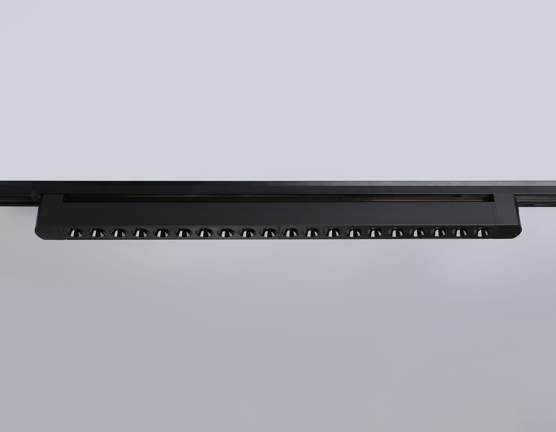 GL6721 BK черный IP20 40W 4200K 24° 590*35*57