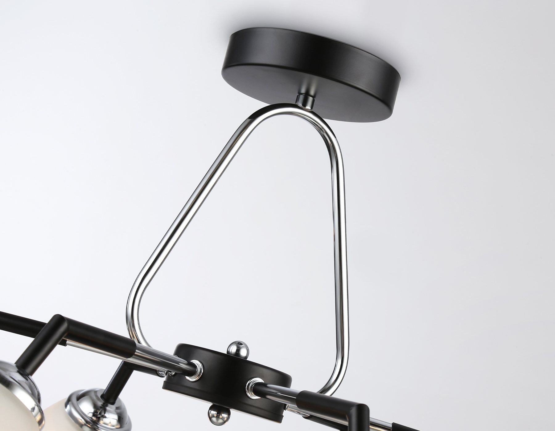 TR303294/6 BK/CH/FR черный/хром/белый матовый E27*6 max 60W D590*380