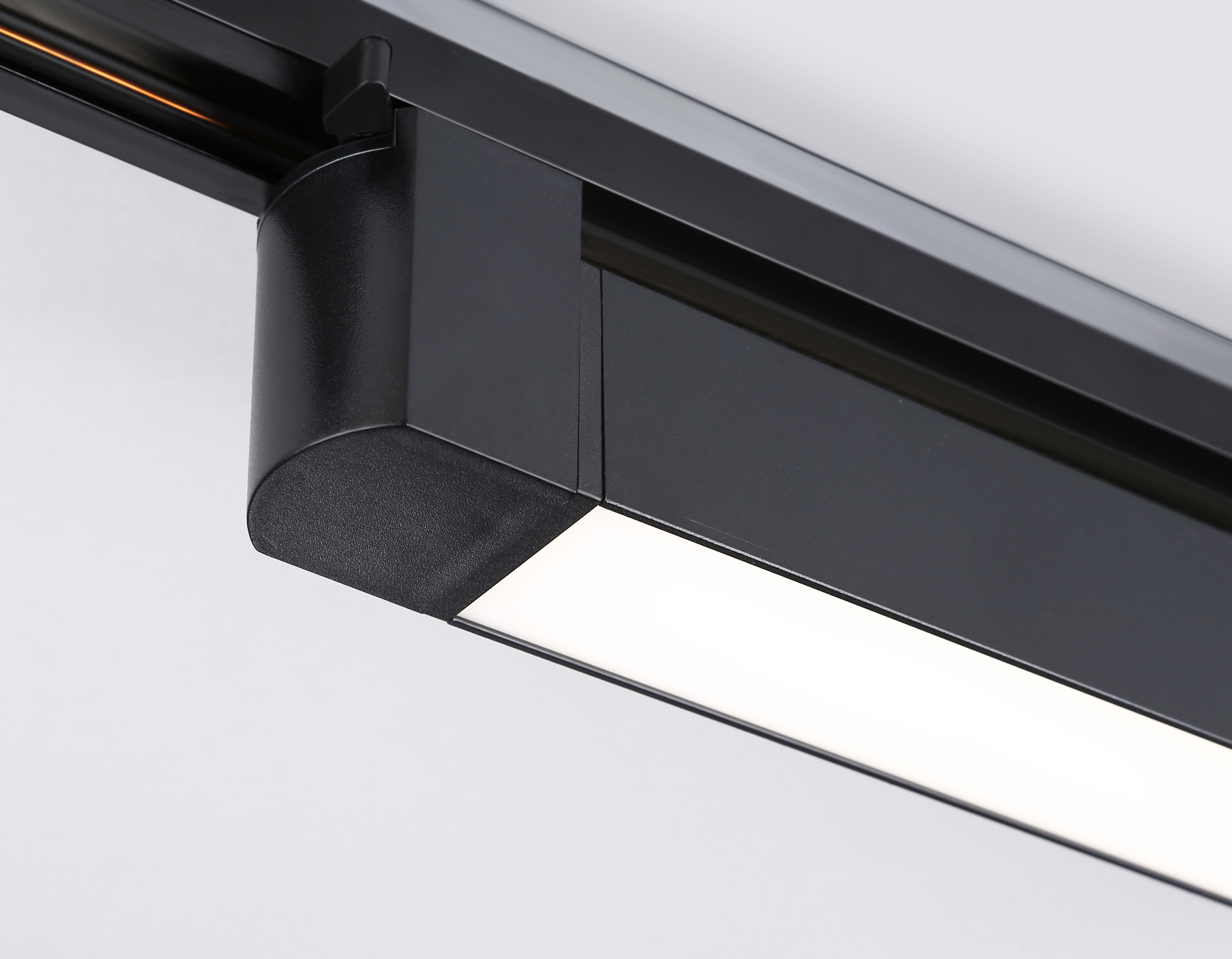 GL6733 BK черный IP20 20W 4200K 323*35*57