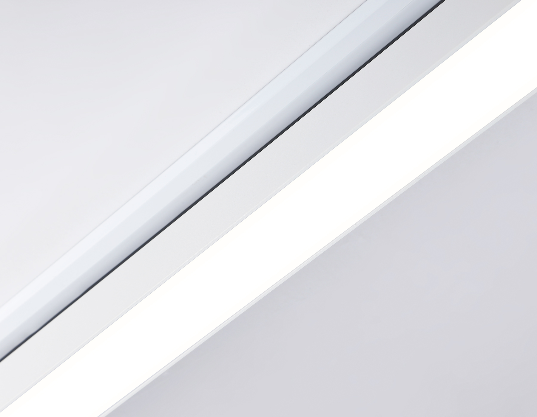 GL6736 WH белый IP20 30W 4200K 458*35*57