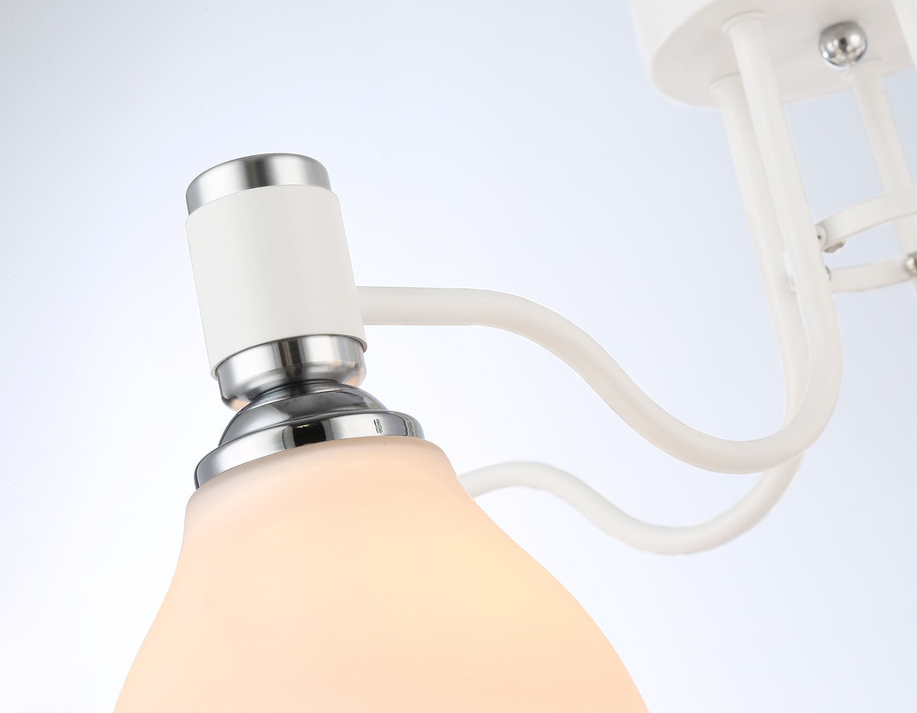 TR303305/5 WH/CH/FR белый/хром/белый матовый E27*5 max 60W D600*270