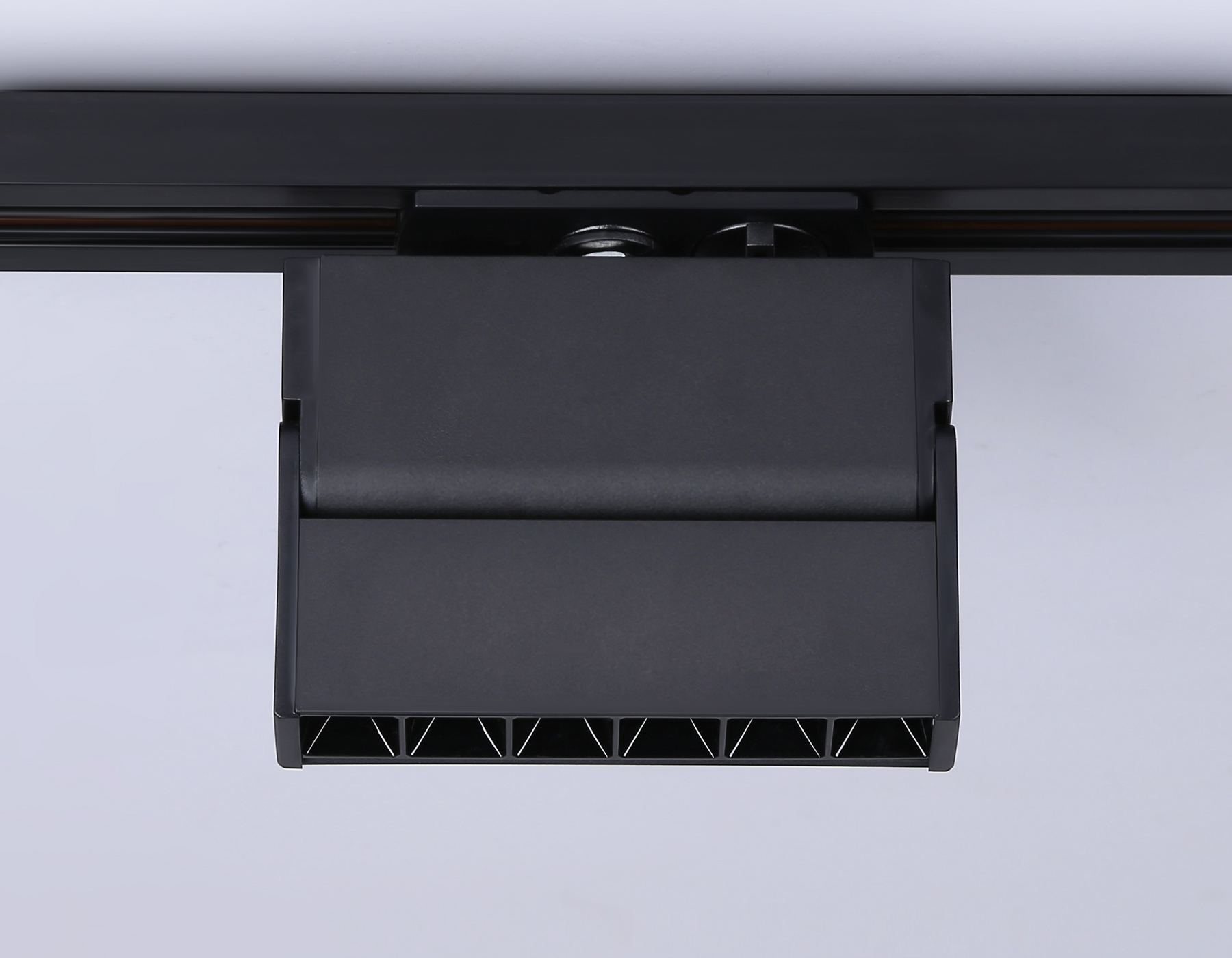 GL6814 BK черный LED 6W 4200K 24° 115*22*87