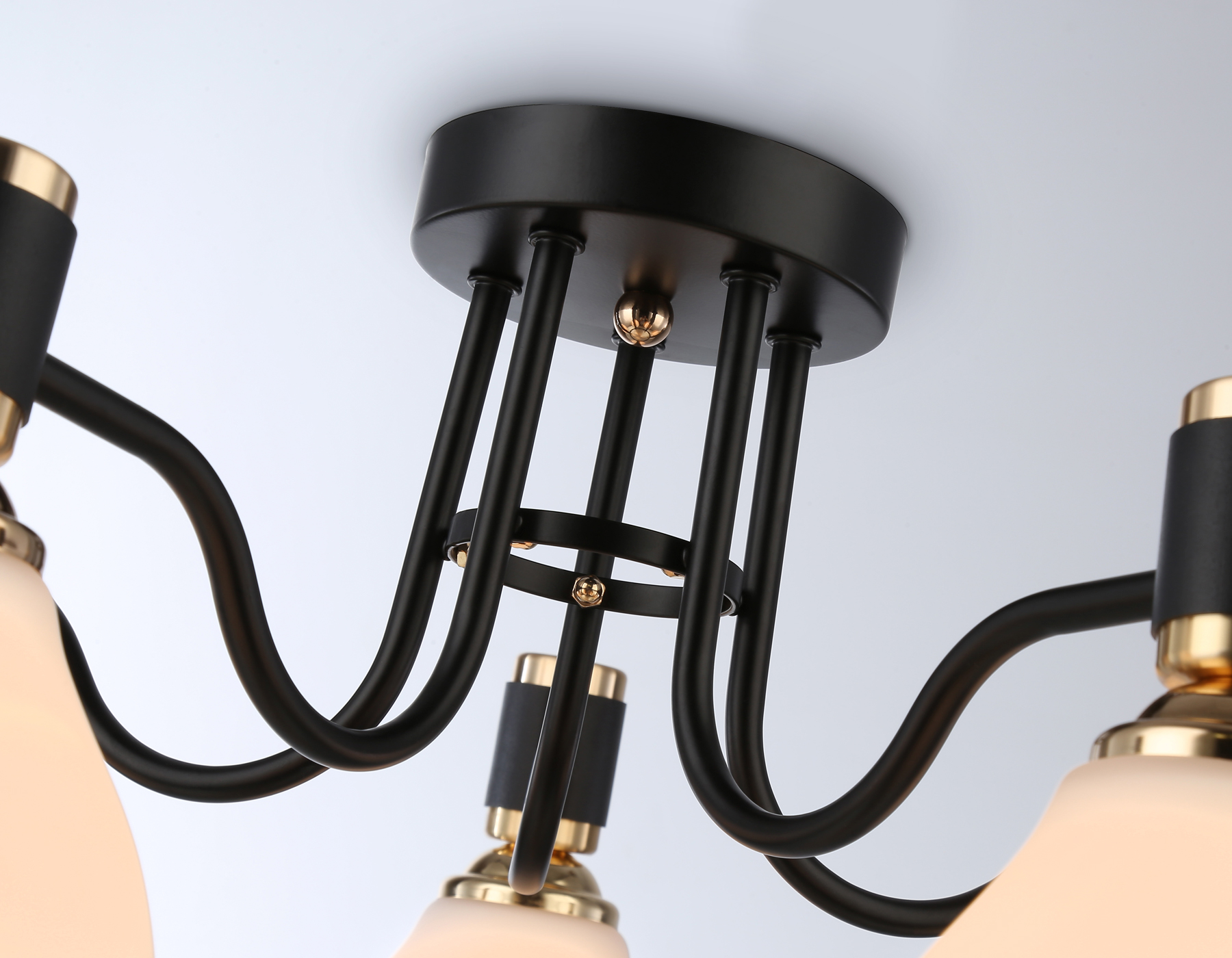 TR303307/5 BK/GD/FR черный/золото/белый матовый E27*5 max 60W D600*270