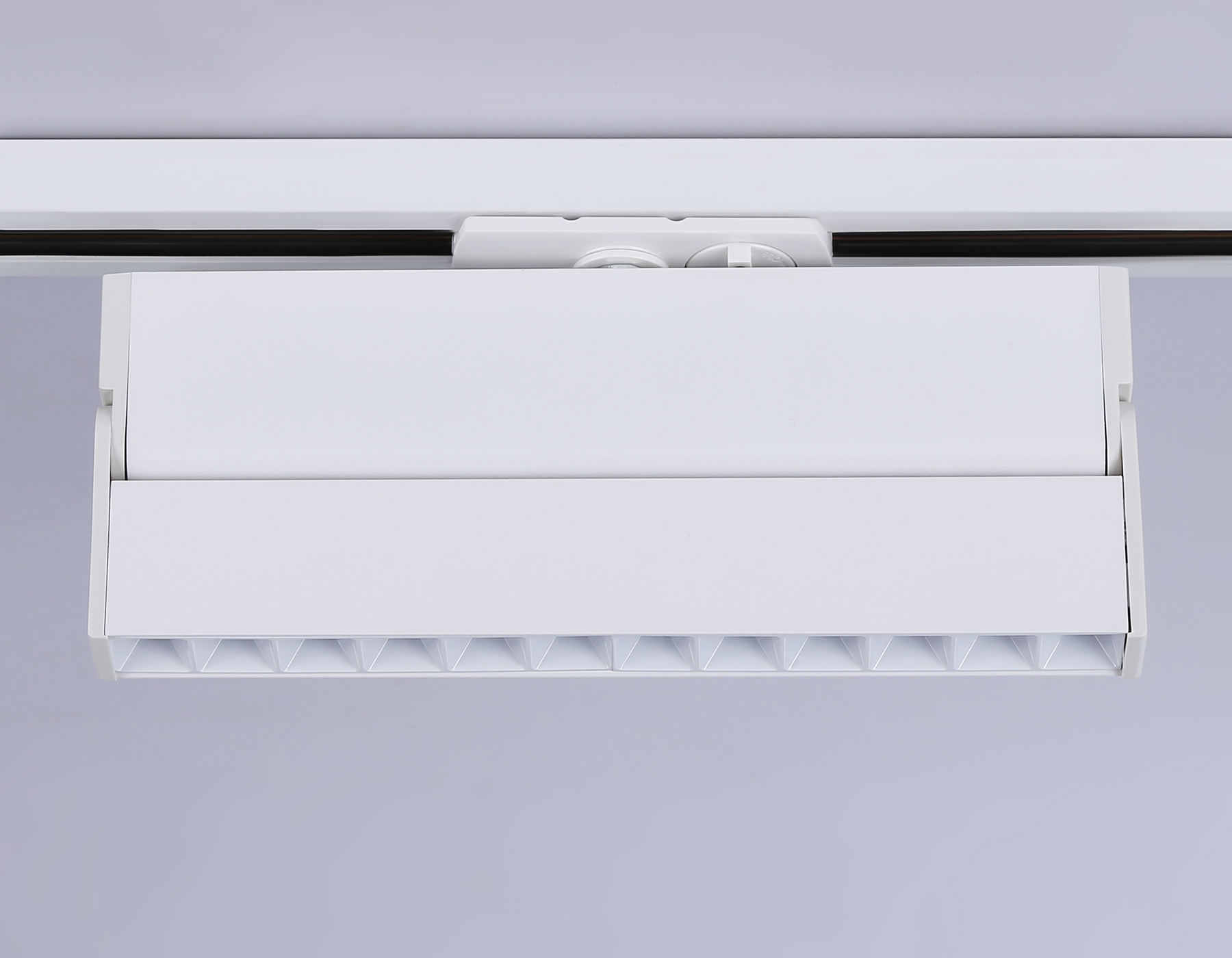 GL6815 WH белый LED 12W 3000K 24° 230*22*87