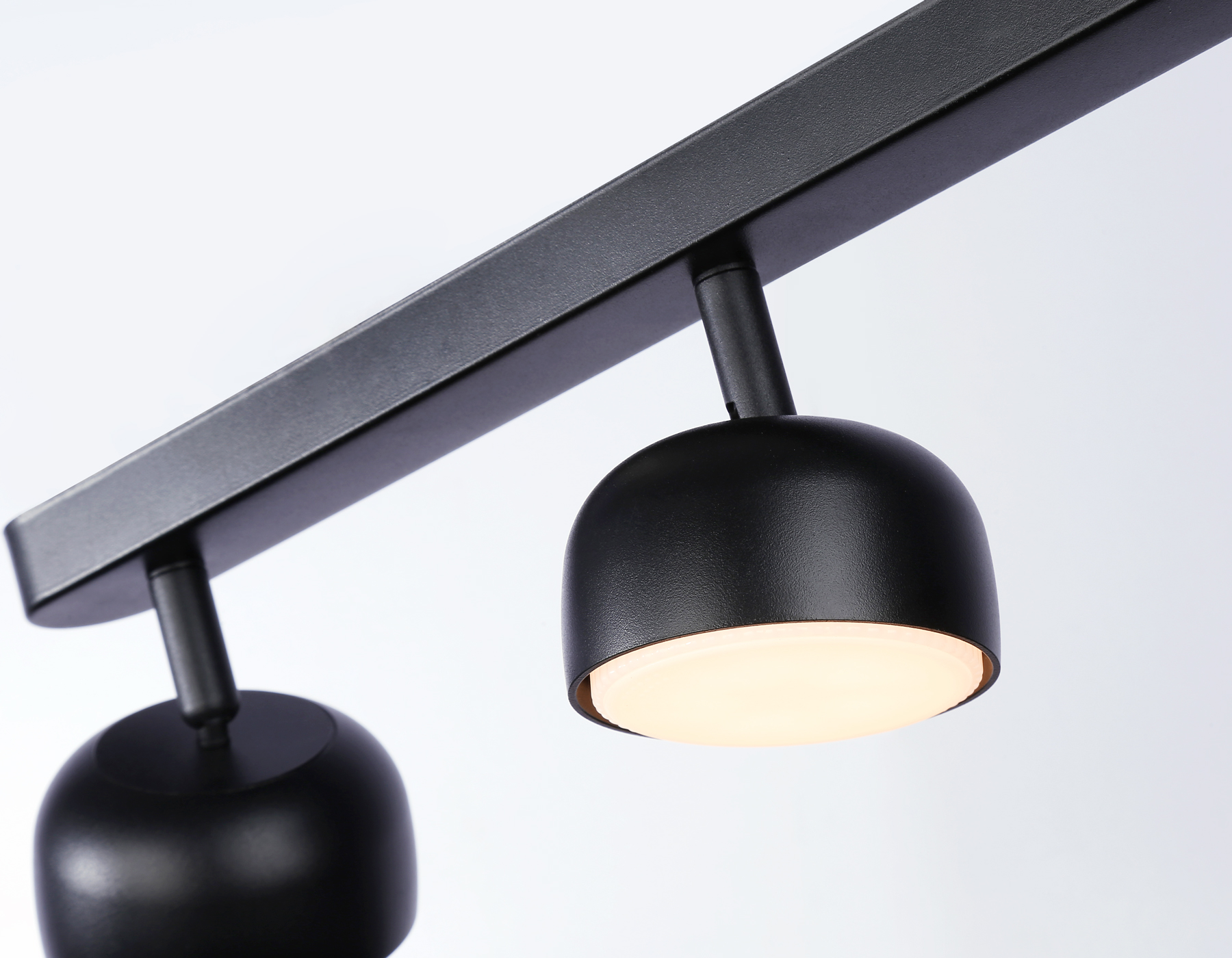 TN71018/3 BK черный GX53/3 max 12W 400*80*90