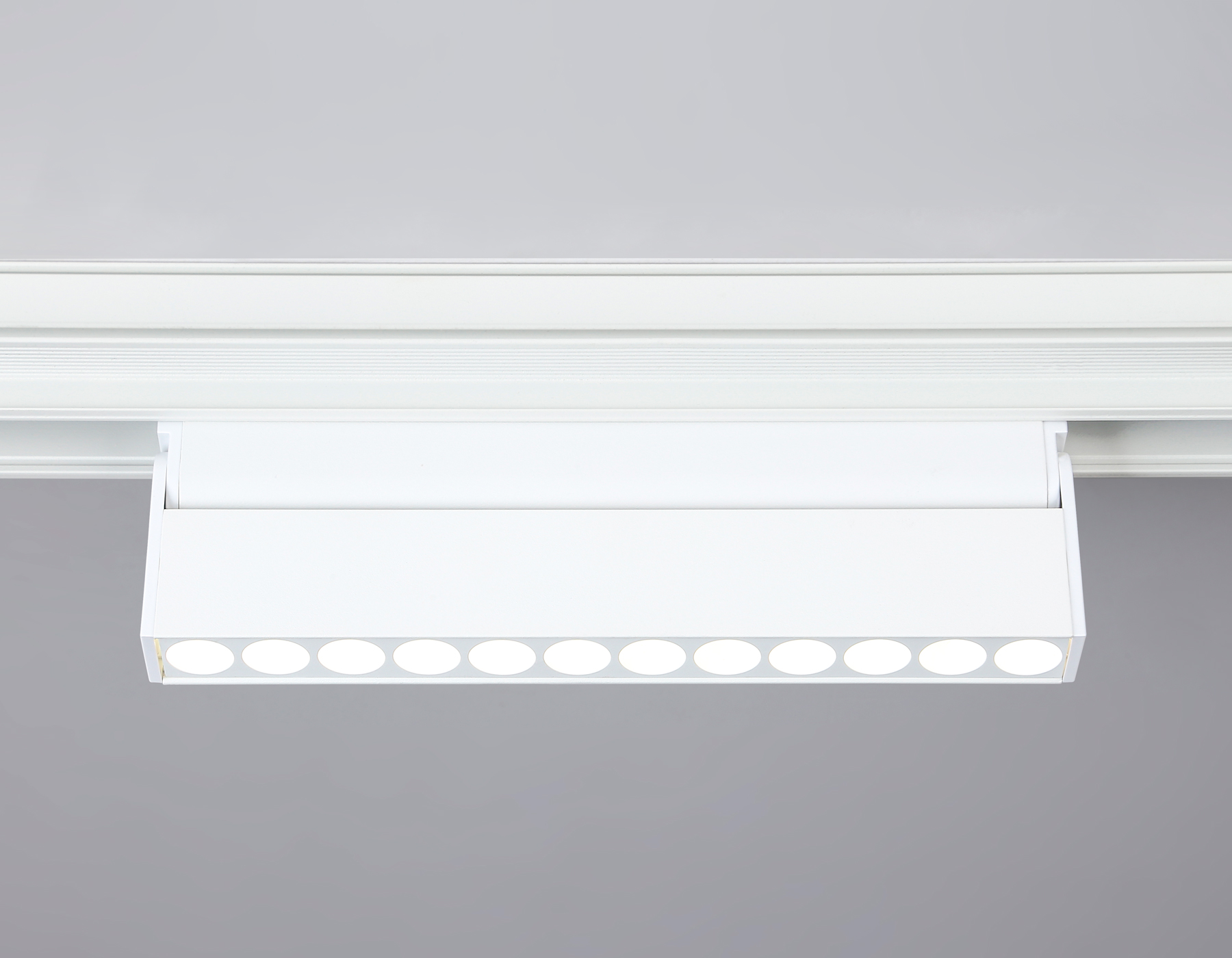 GL4044 WH белый IP20 12W 4200K 48V 24° 223*22*105