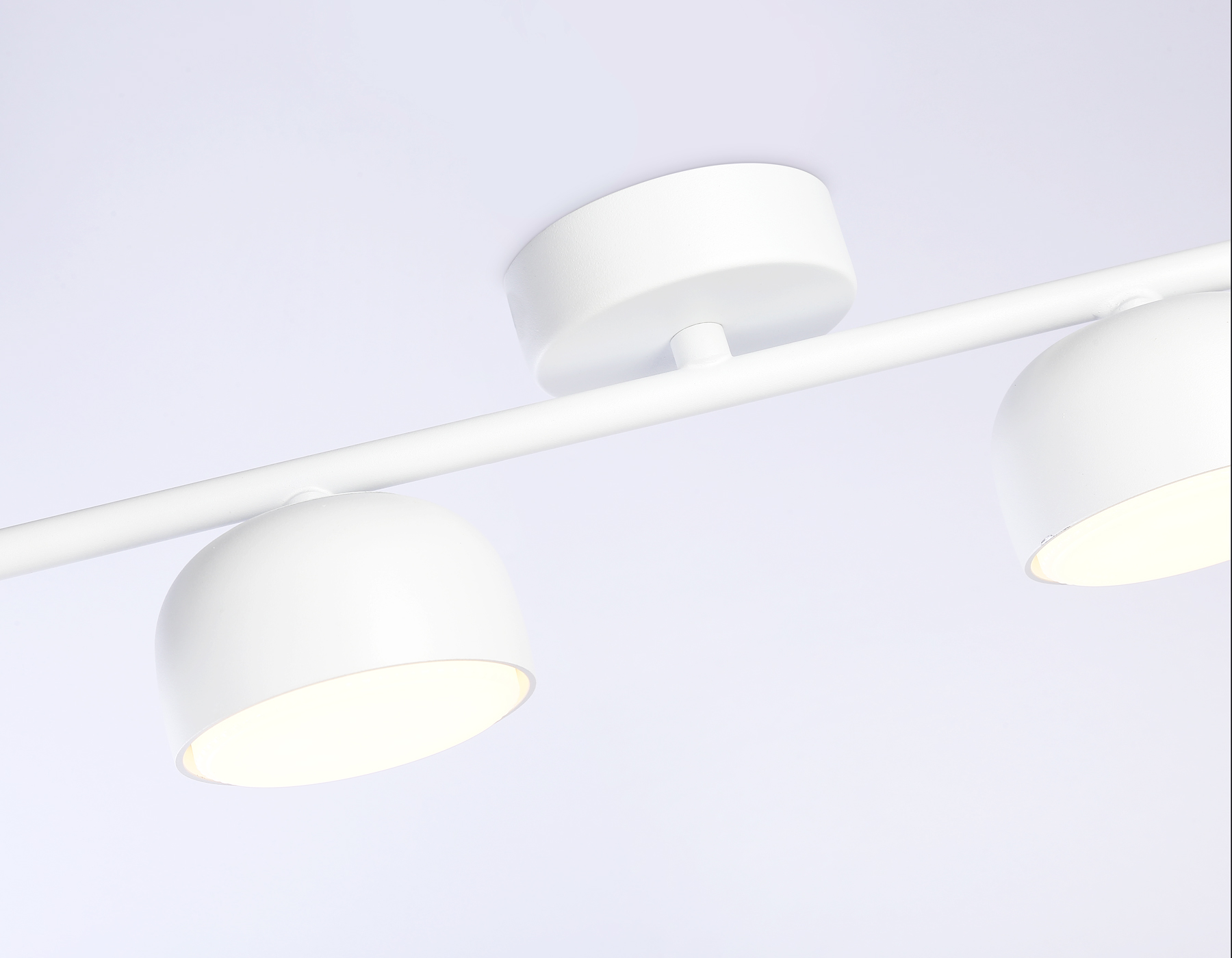 TN71027/4 WH белый GX53/4 max 12W 600*80*140