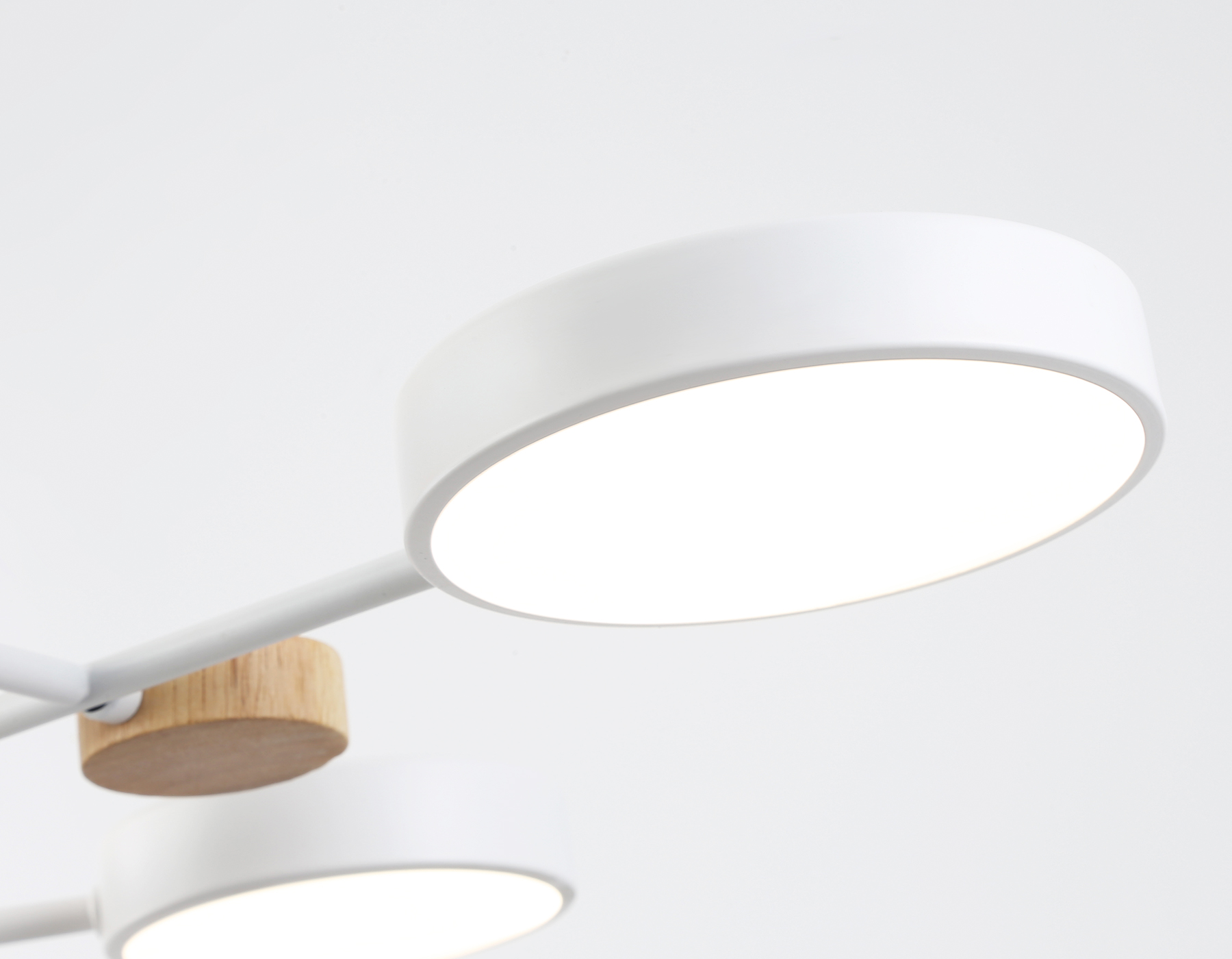 FL4861/6 WH/WD белый/дерево 90W 3000-6000K D750*180 (без ПДУ)