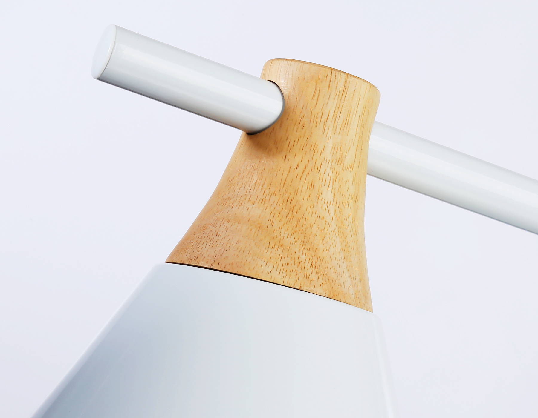 TR8196/3 WH/LW белый/светлое дерево E27*3 max 40W 880*200*1010