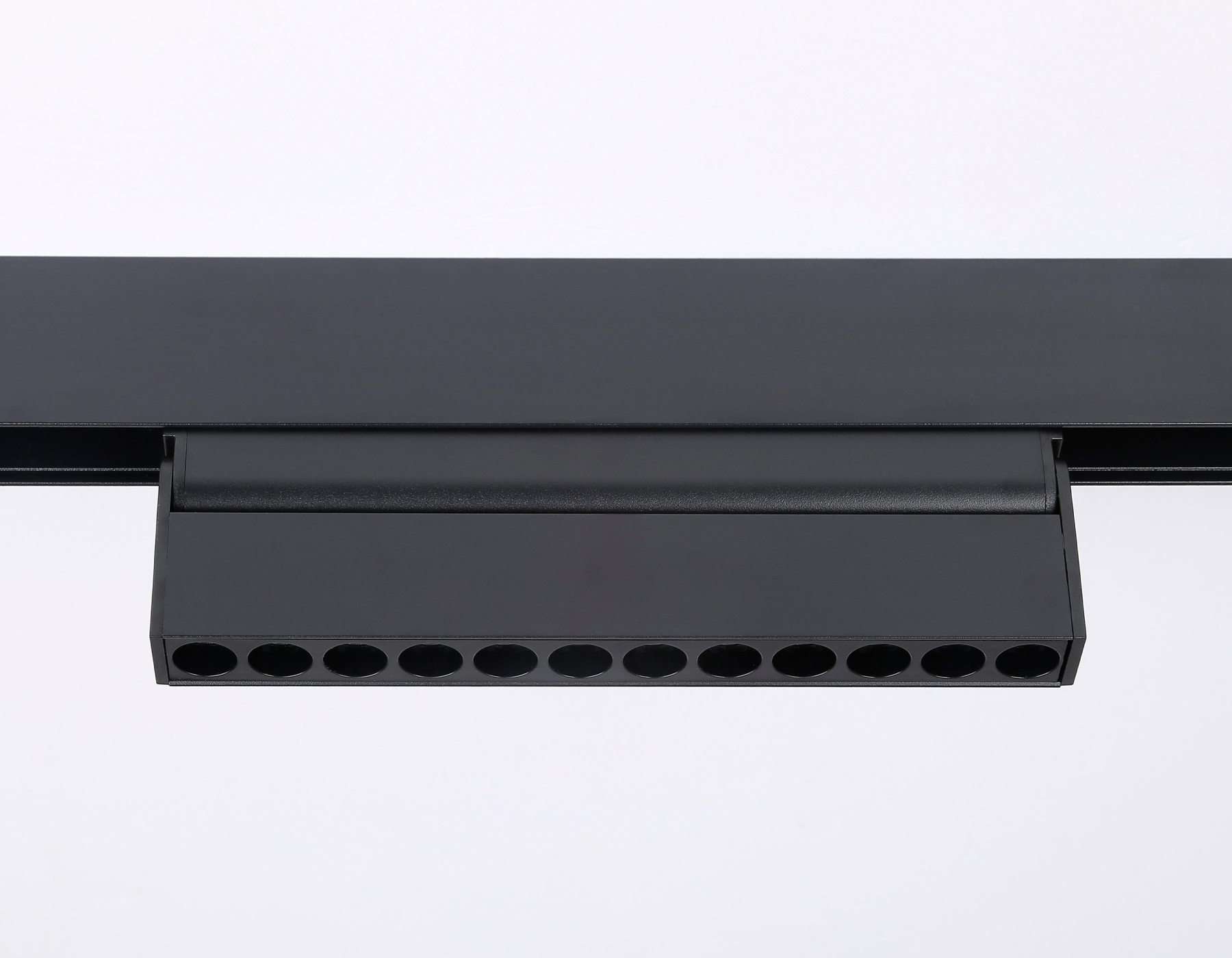 GL4048 BK черный IP20 12W 4200K 48V 24° 223*22*105