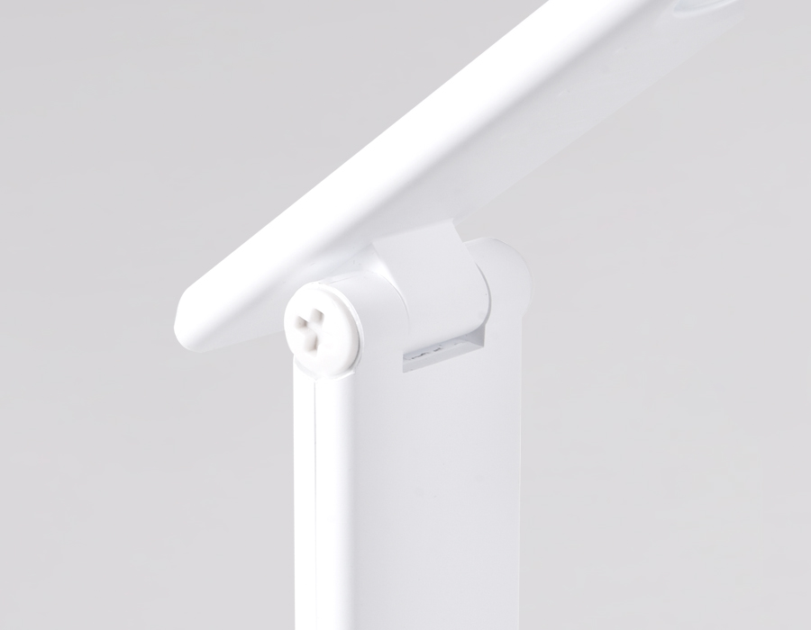 DE530 WH белый LED 3000-6400K+RGB 8W