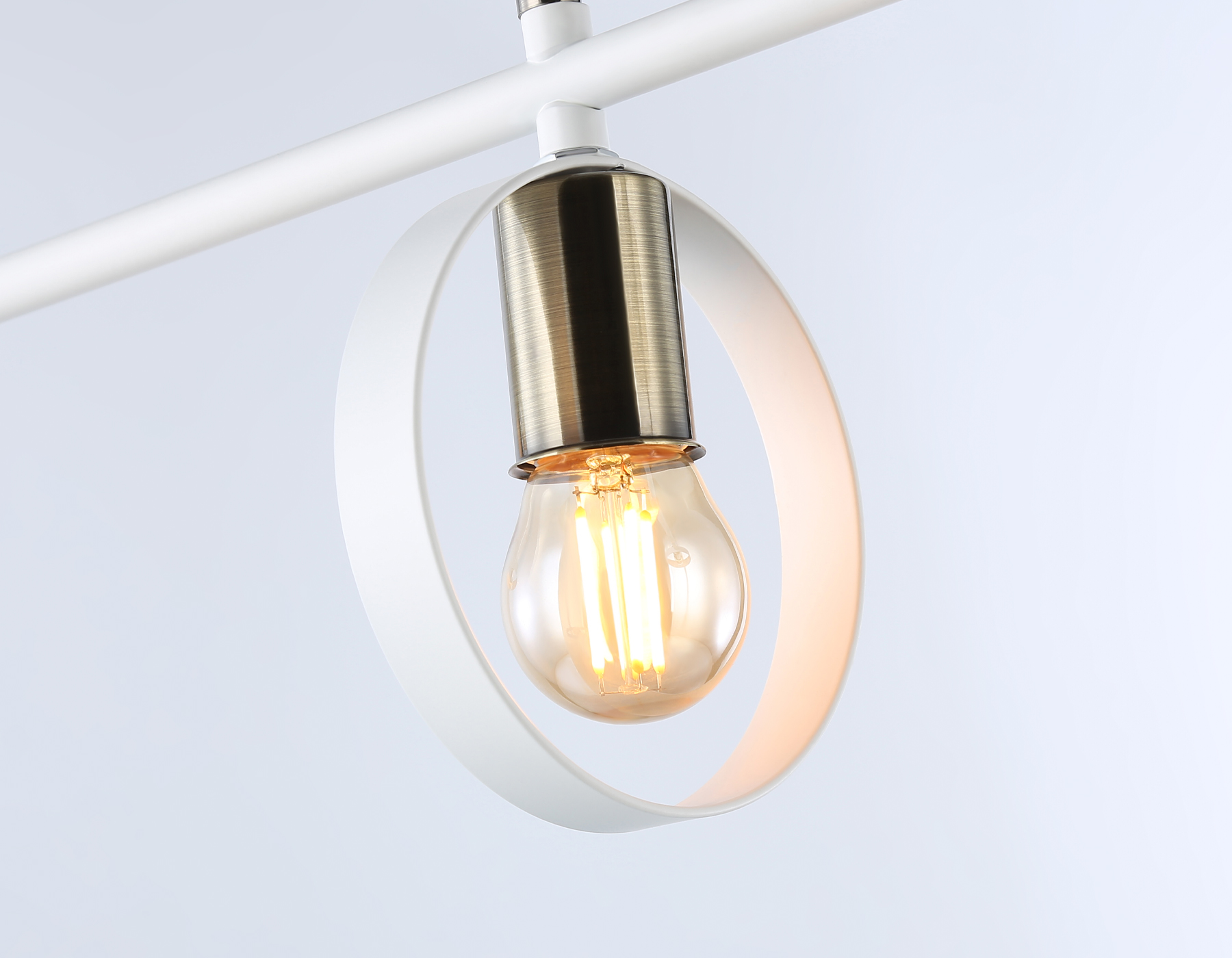 TR8228/3 WH/SB белый/бронза E27/3 max 40W 660*165*300