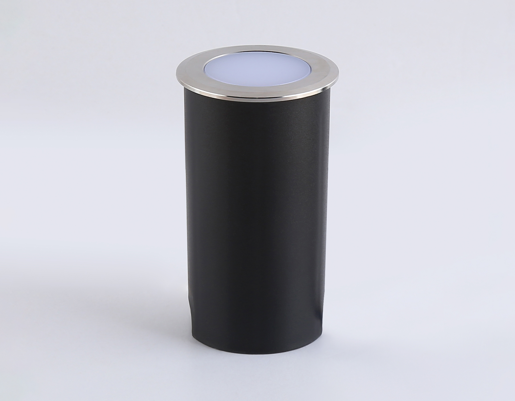 ST6513 BK черный IP67 LED 4200K 1W D48*82