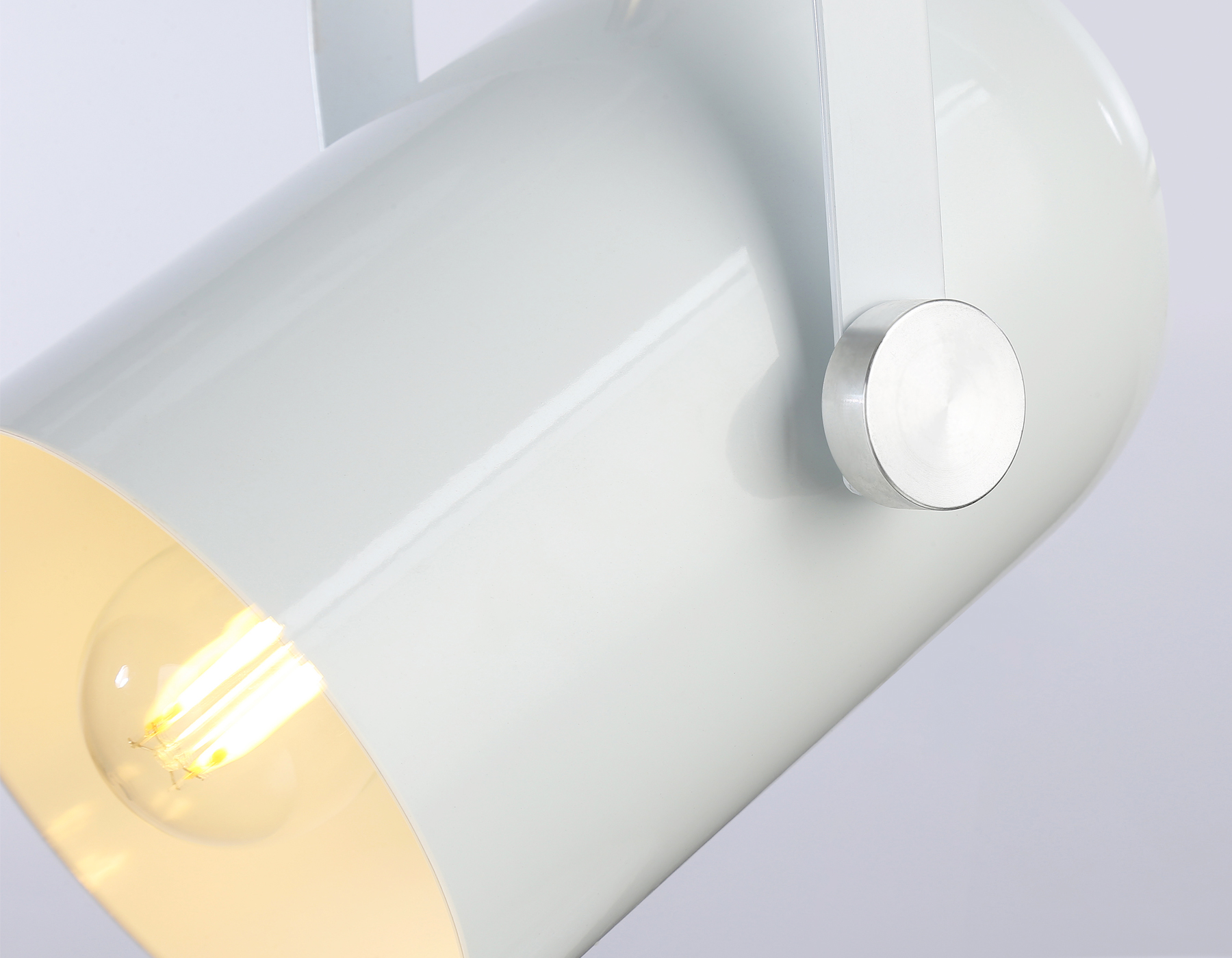 TR8205 WH белый E27 max 40W D117*1035