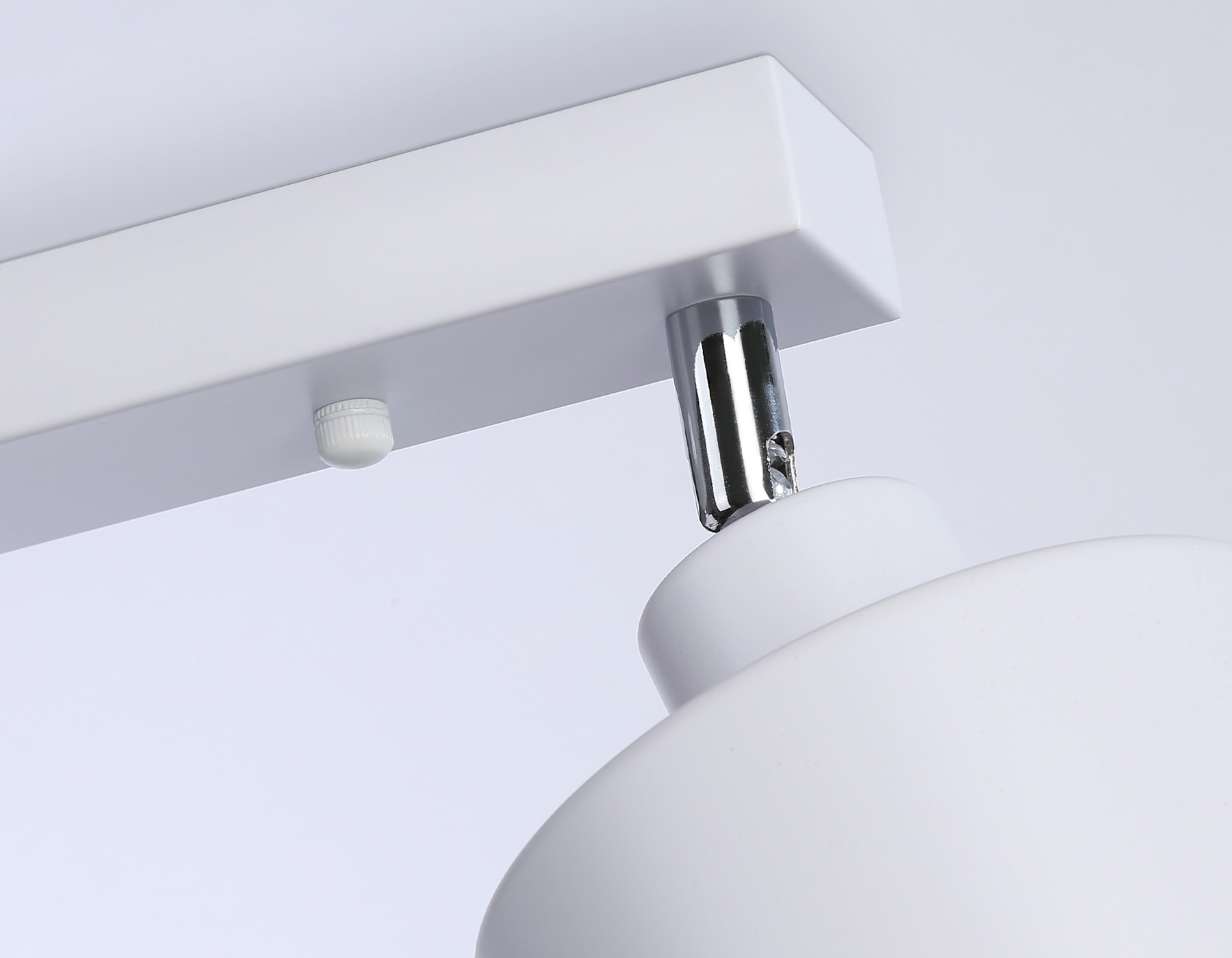 TR8141/2 WH белый E27*2 max 40W 340*120*180