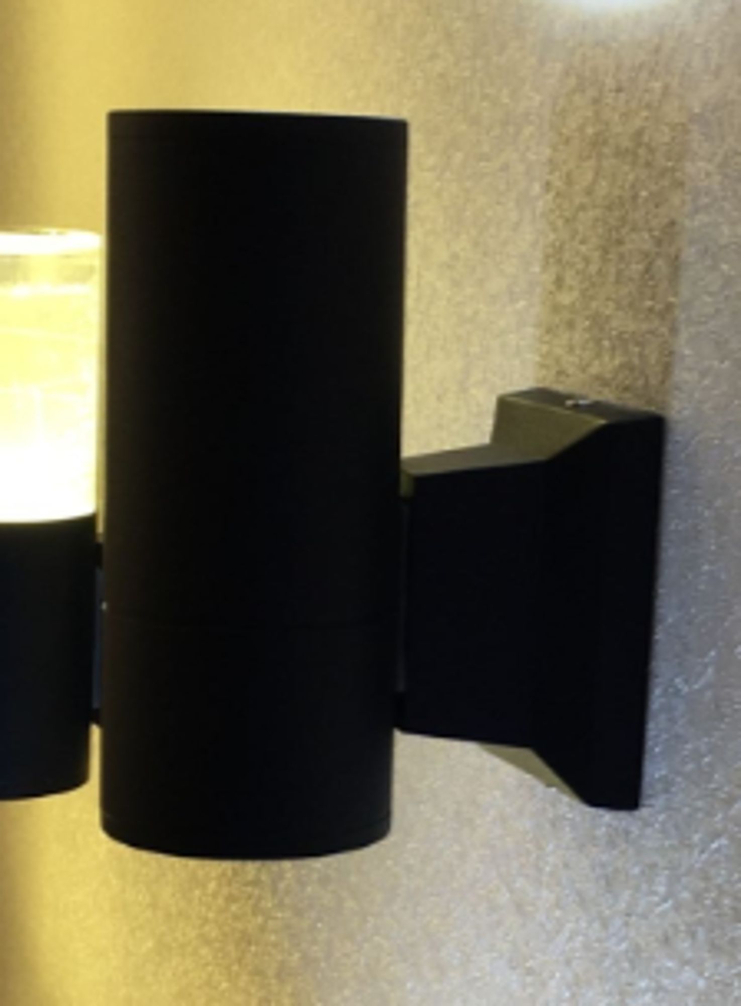 Настенный светильник (бра) Outdoor O574WL-01B