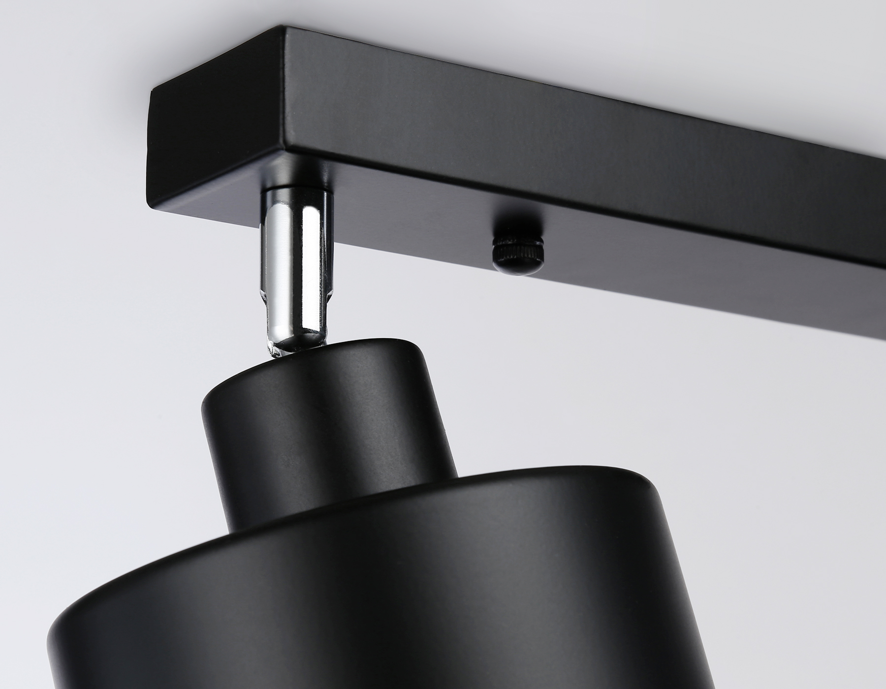 TR8142/2 BK черный E27*2 max 40W 340*120*180