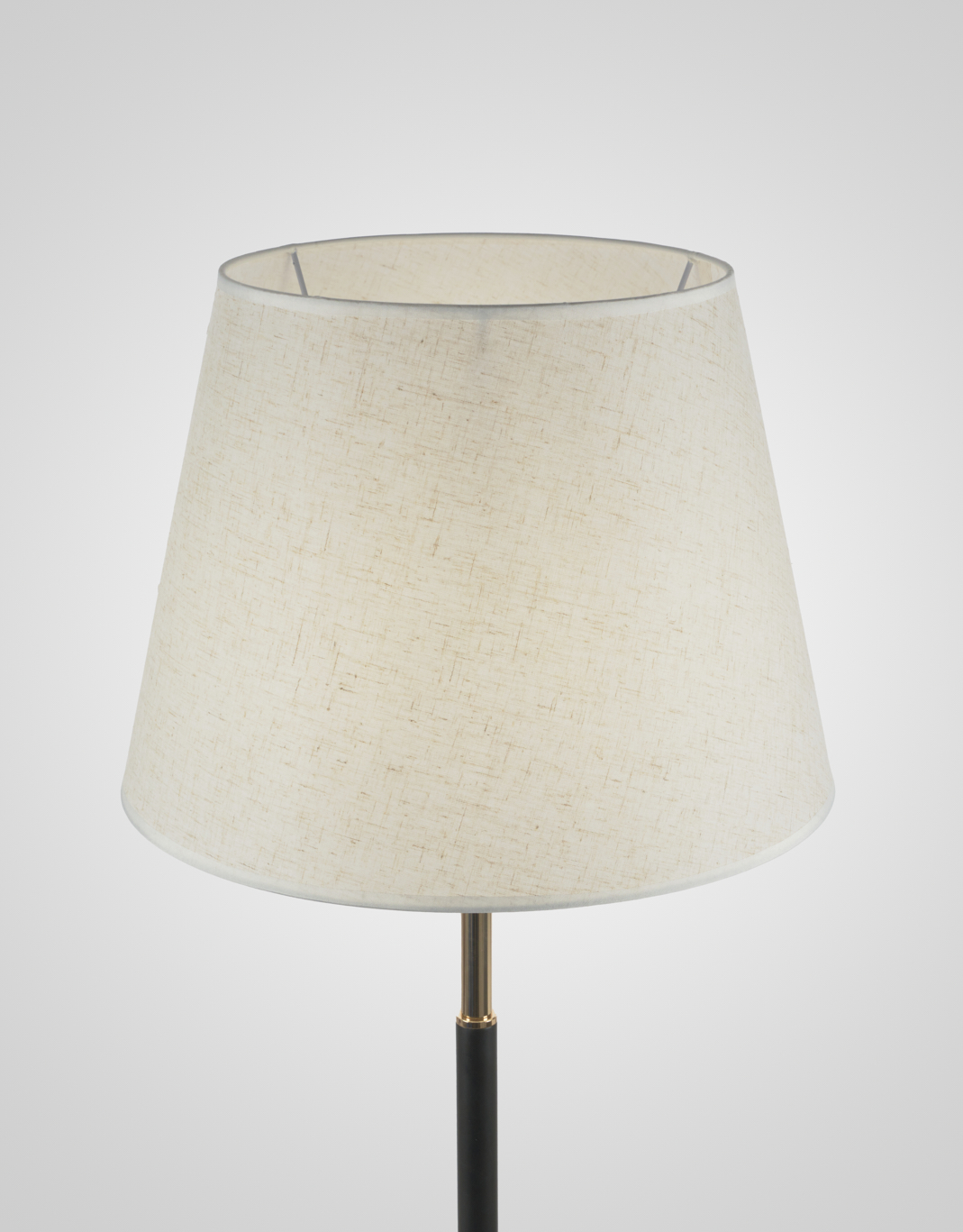 Торшер KL8211-1 BK+GD 000059461