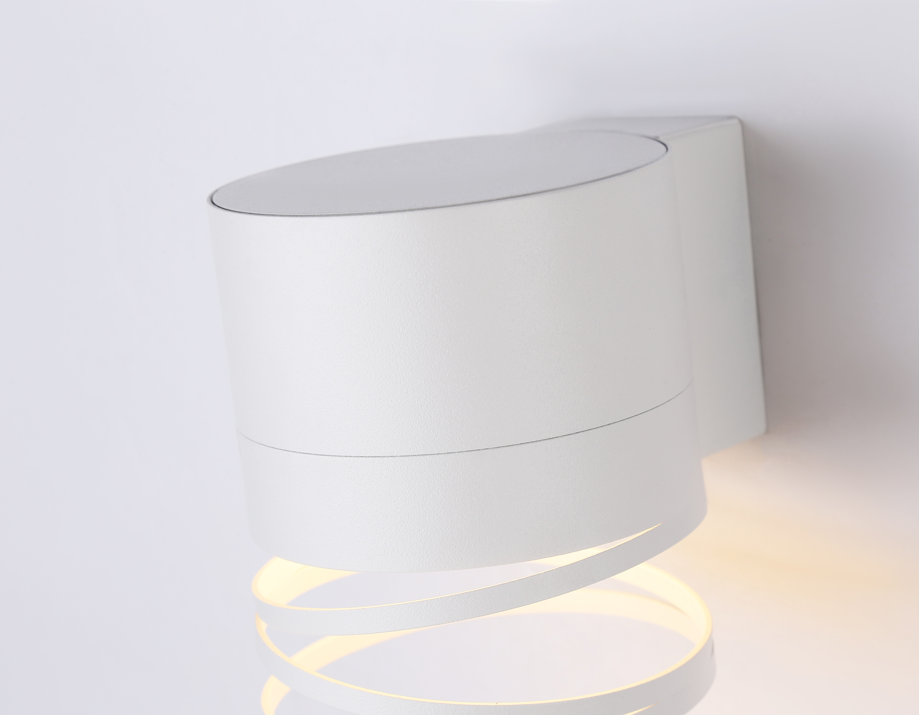 TN71111 WH белый GX53 max 12W 110*82*100