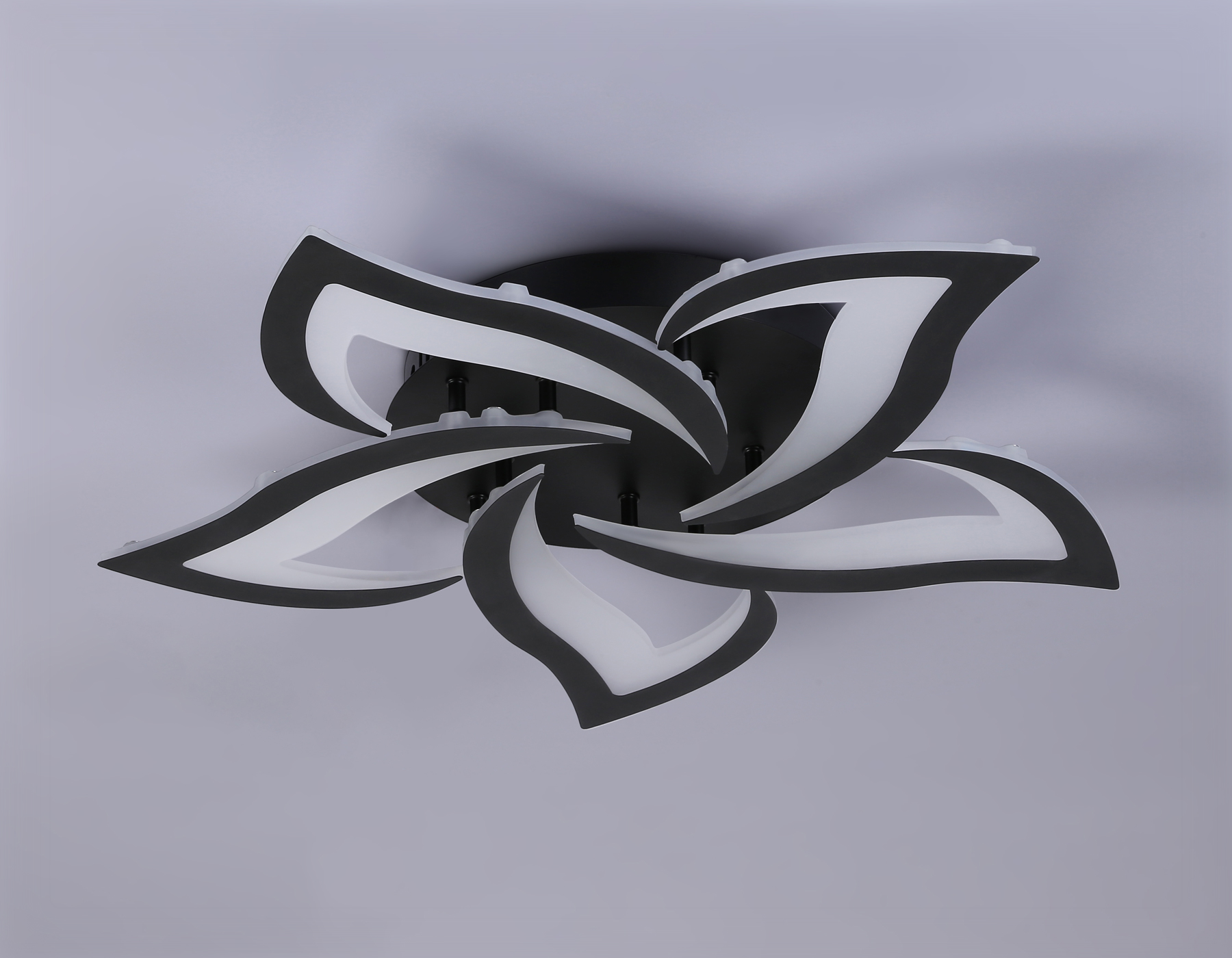 FA4472/5 BK белый 56W 3000K/4200K/6400K D640*80 (ПДУ ИК)